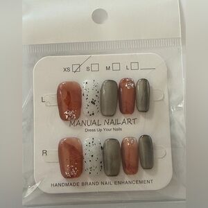 🚨 Press On Nail Set With Application Kit